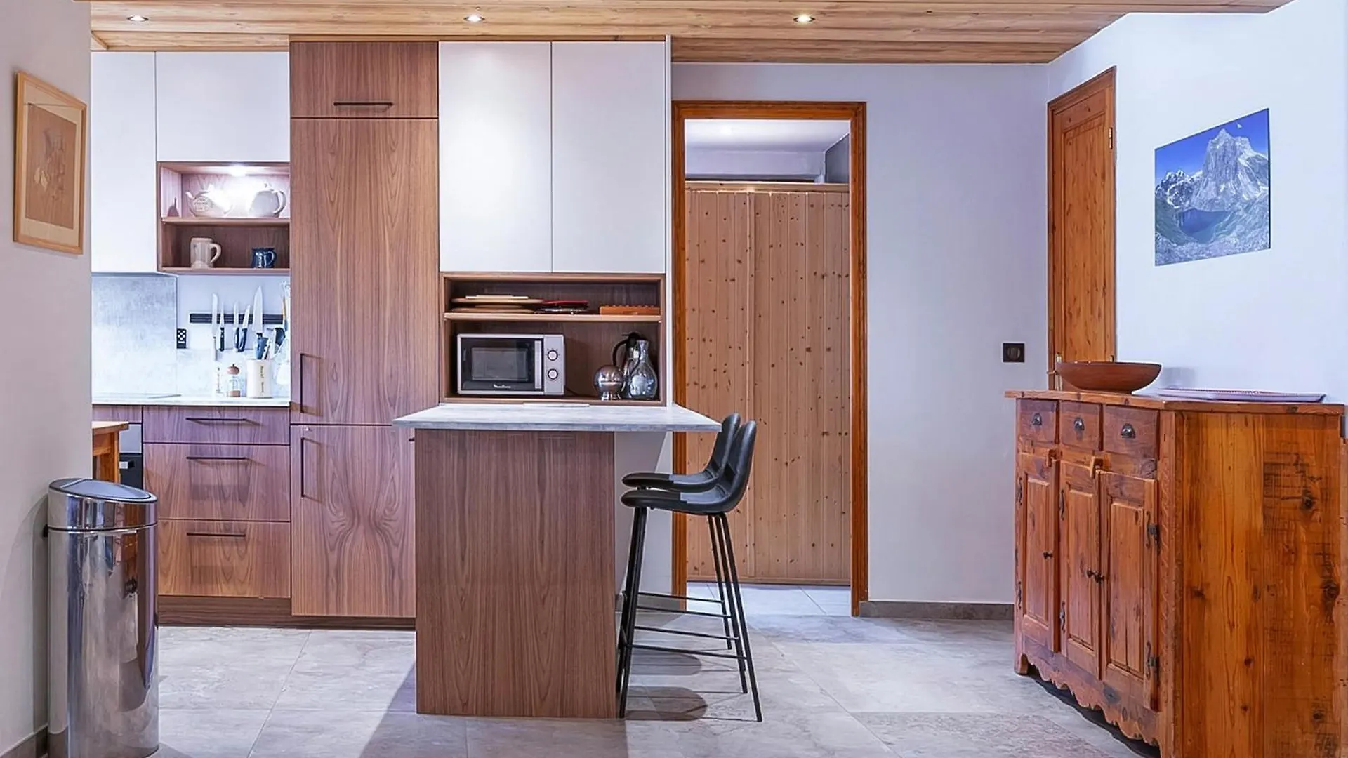 Superb Savoyard Traditional Chalet Located 500 M From The Slopes Peisey-Nancroix