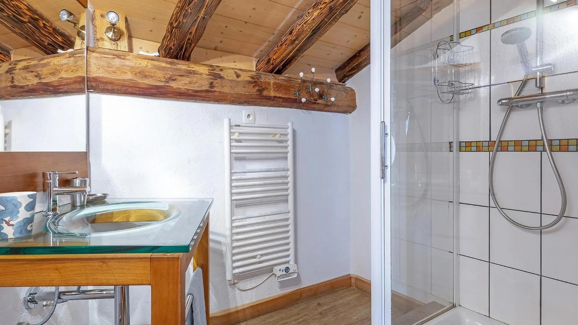 Superb Savoyard Traditional Chalet Located 500 M From The Slopes Peisey-Nancroix