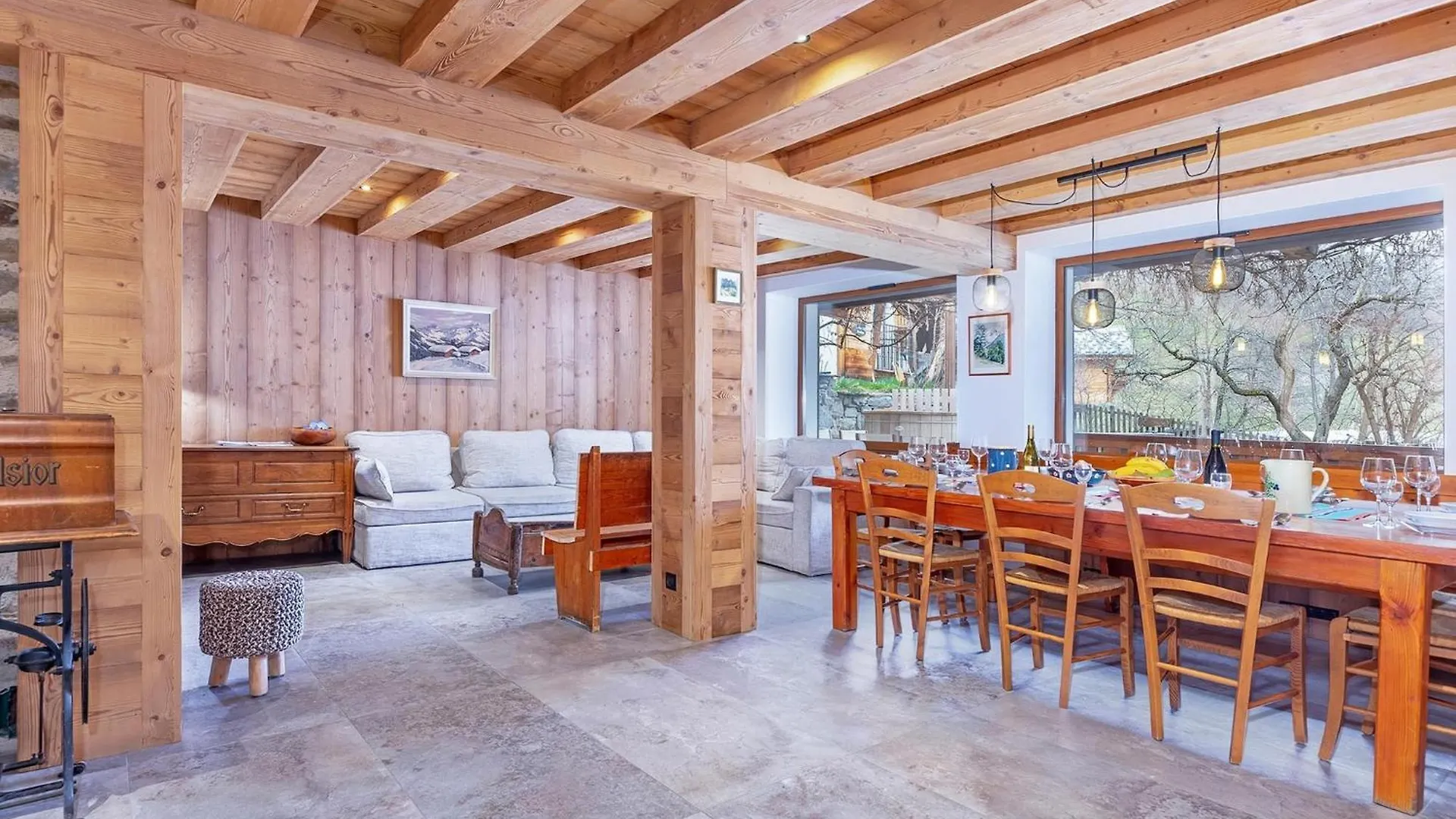 Superb Savoyard Traditional Chalet Located 500 M From The Slopes Peisey-Nancroix