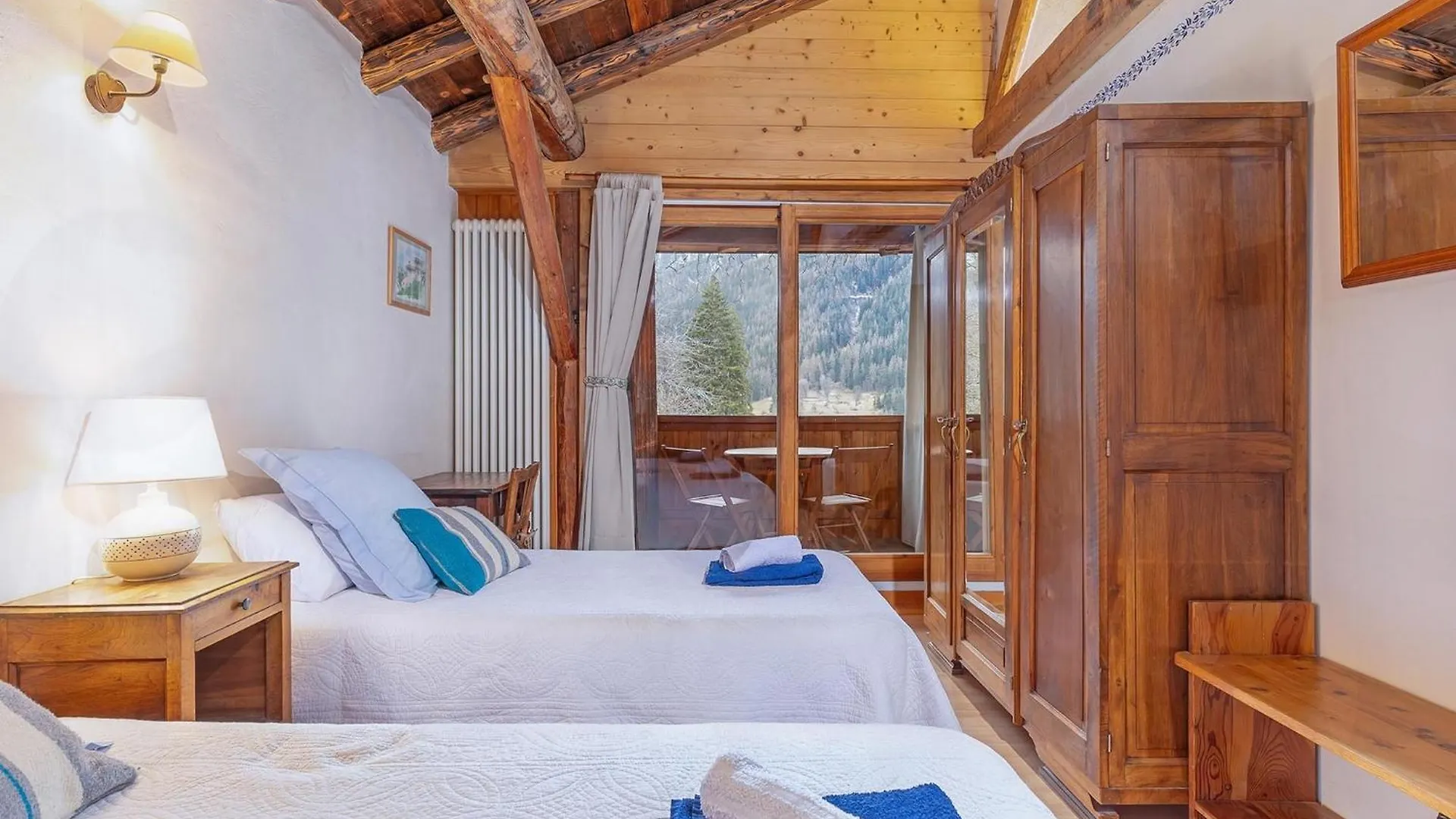 Superb Savoyard Traditional Chalet Located 500 M From The Slopes Peisey-Nancroix 0*,  France