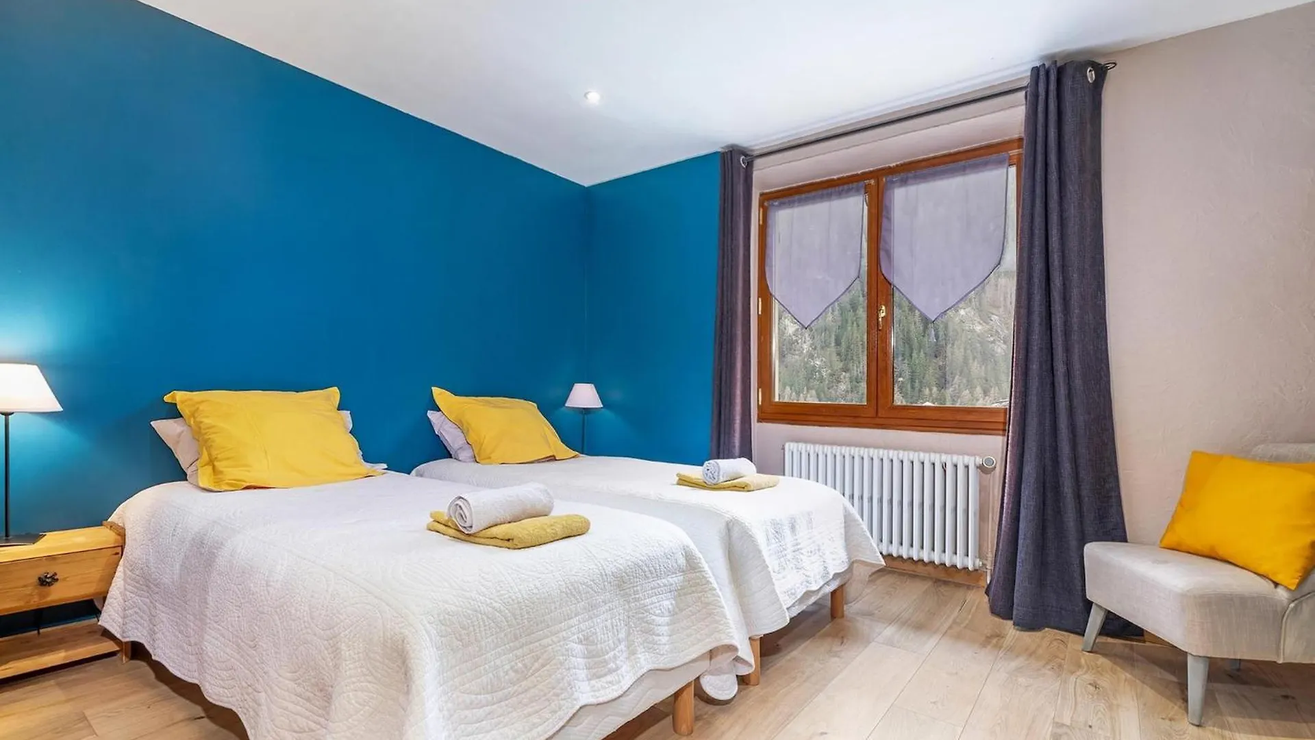 Superb Savoyard Traditional Chalet Located 500 M From The Slopes Peisey-Nancroix France