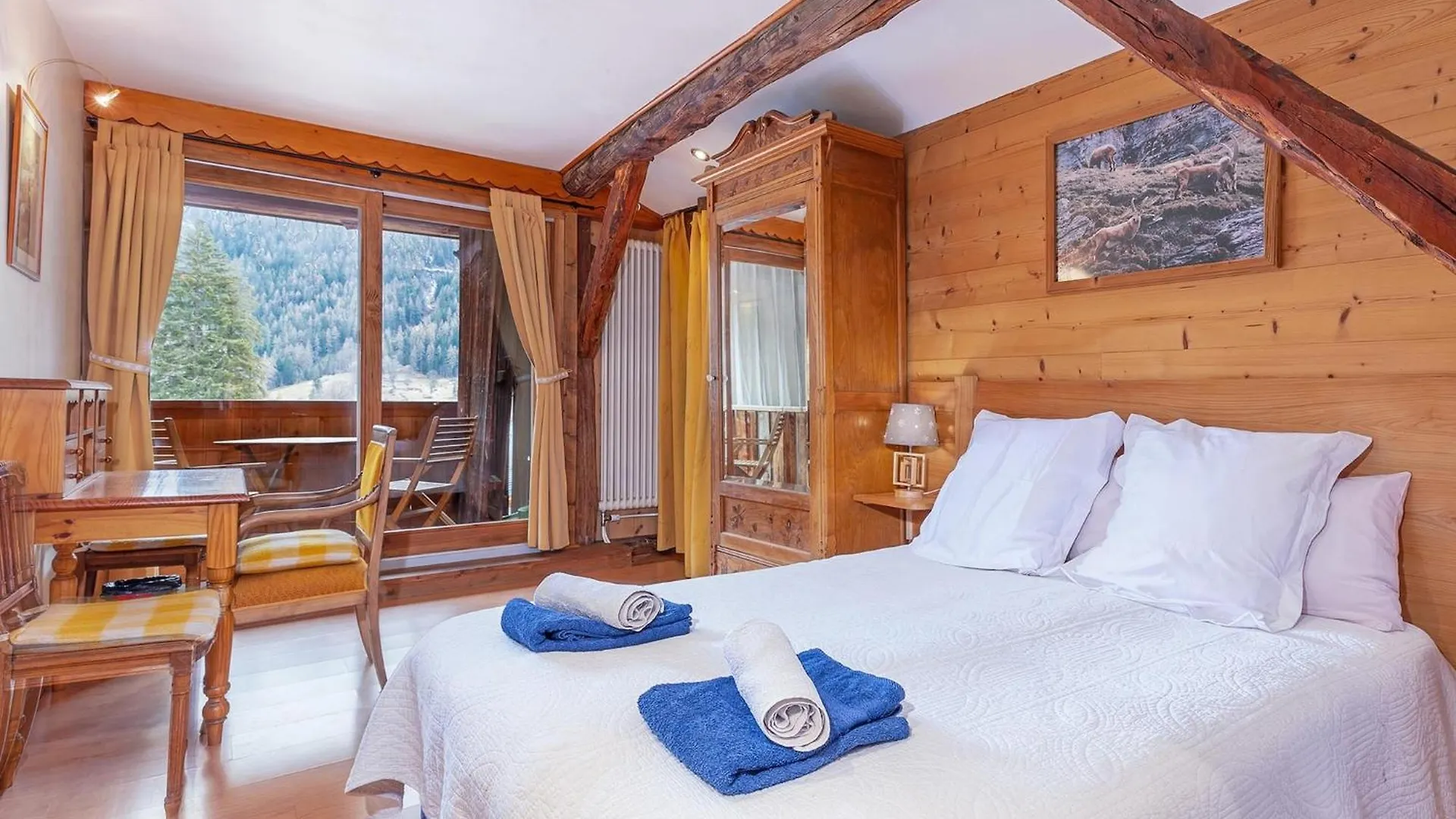 Superb Savoyard Traditional Chalet Located 500 M From The Slopes Peisey-Nancroix 0*,