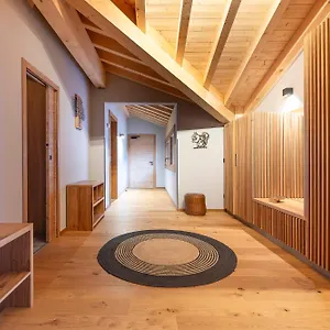 La Cour Aux Ecureuils Apartment